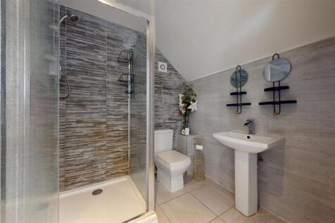 Brompton Close En-suite