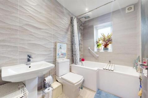 Brompton Close Bathroom