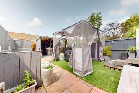 Roland Avenue Rear Garden