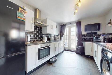 Roland Avenue Kitchen