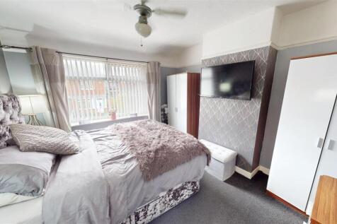 Roland Avenue Bedroom