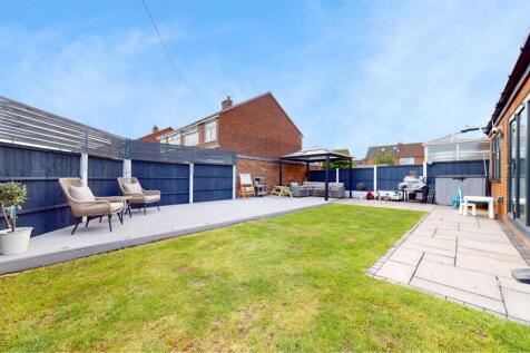 Broadway Rear Garden