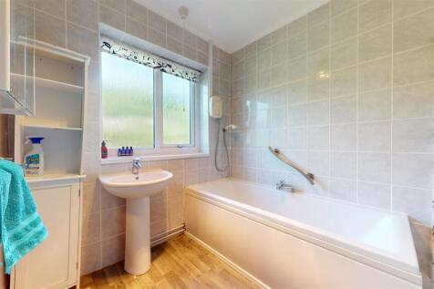Hilltop Road Bathroom