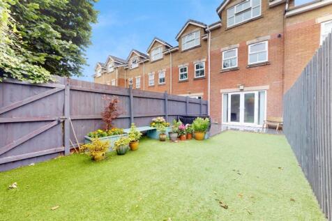 Darent Road Rear Garden