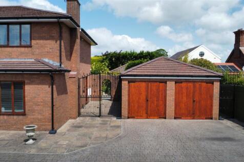 Moss Lane Double Garage