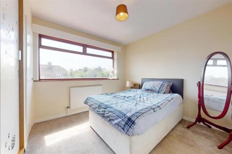 Stanley Avenue Bedroom