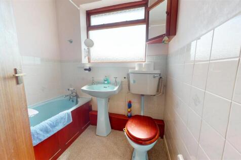 Stanley Avenue Bathroom