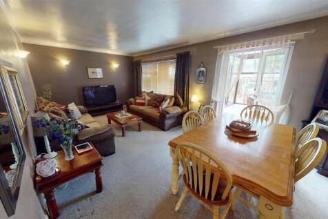 Eccleston Gardens Living Room