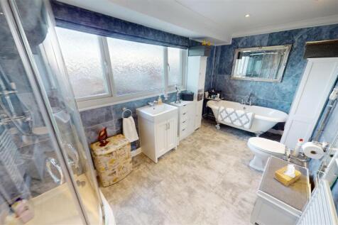 Seacroft Crescent Bathroom