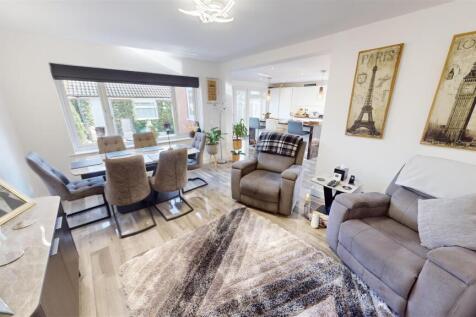 Seacroft Crescent Dining Room