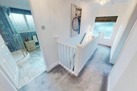 Seacroft Crescent Landing