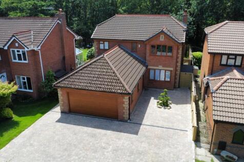 Lakeside Court For Sale