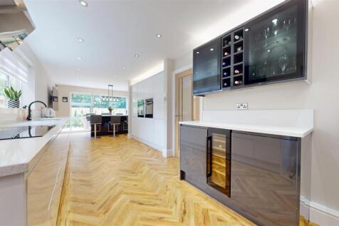 Lakeside Court Kitchen