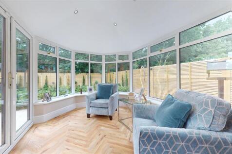 Lakeside Court Reception Room