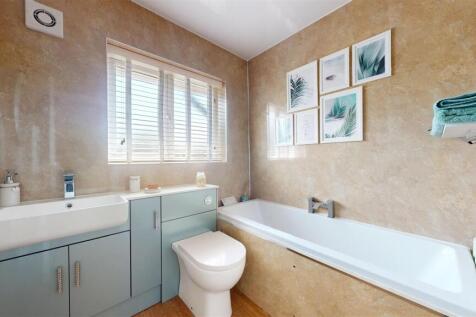 Wendover Close Bathroom