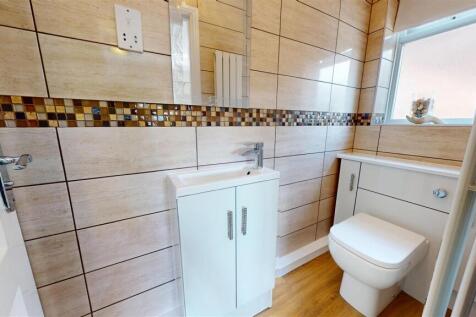 Wendover Close En-suite