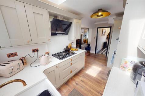 Bramcote Avenue
