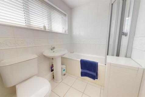 Central Drive Bathroom
