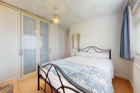 Central Drive Bedroom