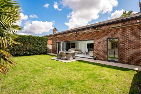 Diggers Barn Rear Garden
