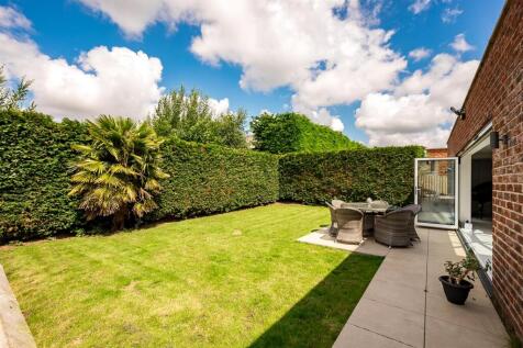 Diggers Barn Rear Garden