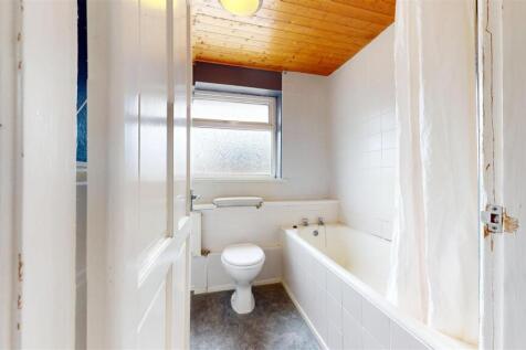 Grange Valley Bathroom
