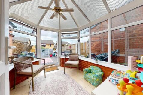 Hopkins Close Conservatory