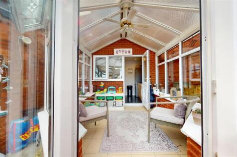 Hopkins Close Conservatory