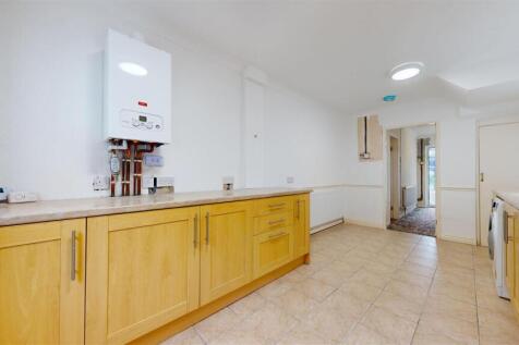 Stanley Avenue Kitchen