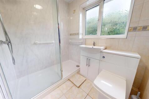 Stanley Avenue Shower Room