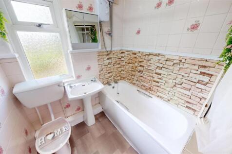 Higher Lane Bathroom