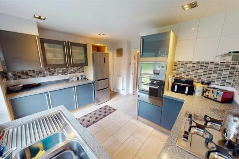 Tudor Close Kitchen