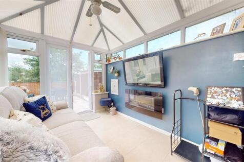 Brookside Way Conservatory