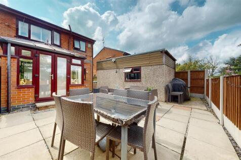 Brookside Way Rear Garden