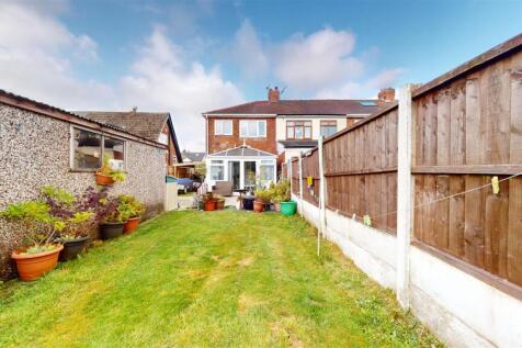 Ormskirk Road Rear Garden