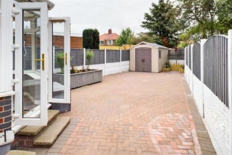 Broadway Rear Garden