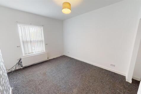 Derbyshire Hill Road Bedroom