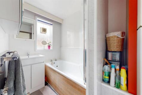 Mayville Road Bathroom
