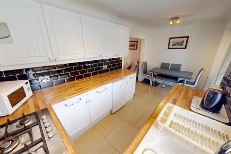 Grantham Crescent Kitchen