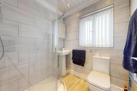 Grantham Crescent Bathroom