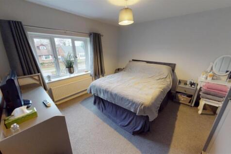 Cross Pit Lane Bedroom
