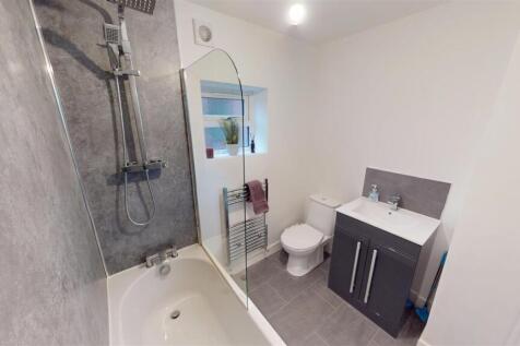 Cross Pit Lane Bathroom