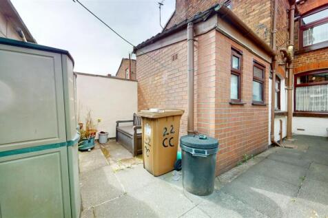Carnegie Crescent Rear Garden