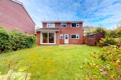 Pinfold Drive Rear Garden