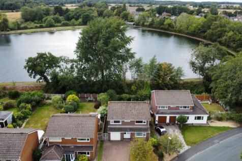 Pinfold Drive Mere