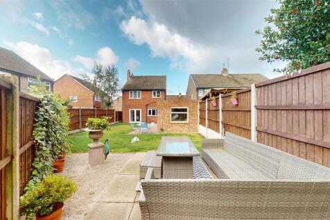 Masefield Grove Rear Garden