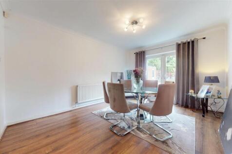 Masefield Grove Dining Room