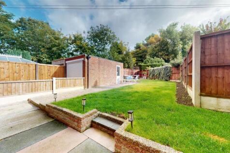 Masefield Grove Rear Garden