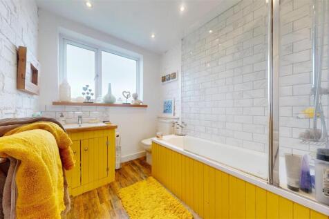 Poplar Grove Bathroom