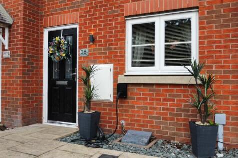 Deerfield Close For Sale